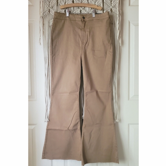 NWT Flare High Rise Jeans - Picture 2 of 9